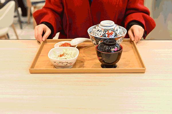 中心广场美食推荐下午茶 (一日三餐美食广场)