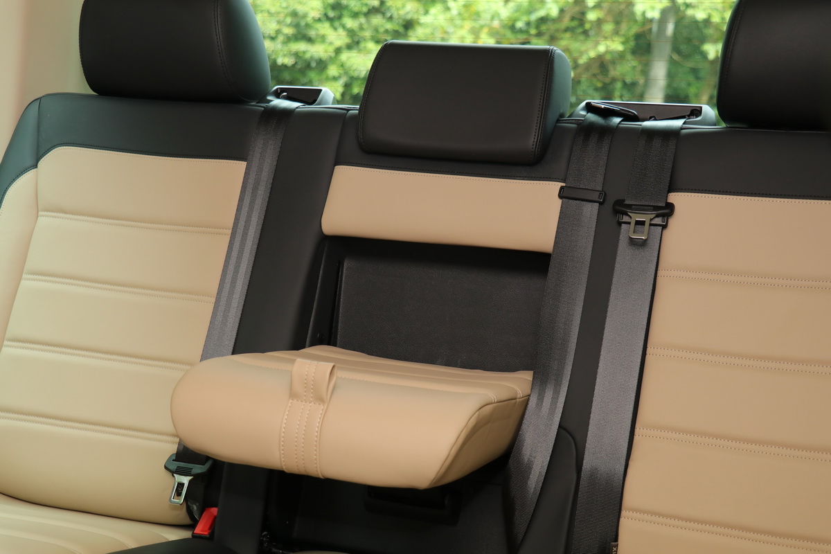 进口大众multivan精彩实拍展示,19年大众帕萨特混动试驾