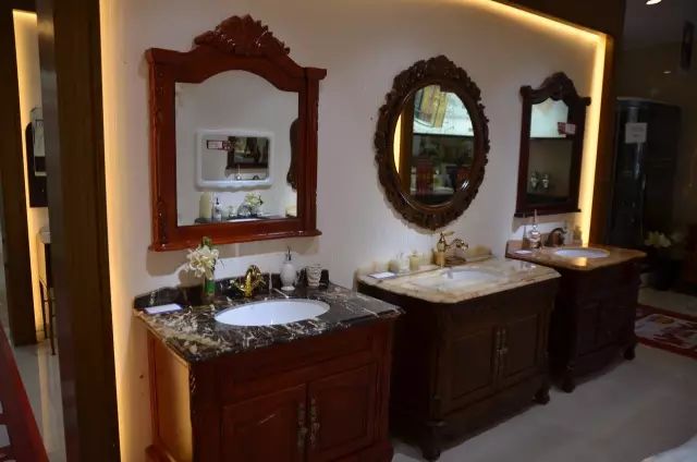 卫生间的浴室柜如何选择,卫生间卫浴柜怎么选