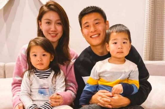 武磊妻子和女儿,武磊和他妻子的爱情故事