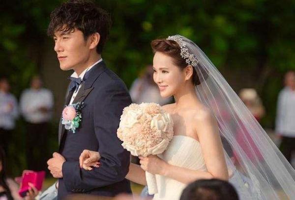 脱口秀大会夫妻专场伊能静,脱口秀大会夫妻场吐槽伊能静