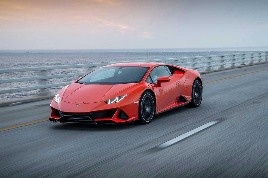 迈凯伦720sspider1000公里,迈凯伦720s和保时捷911turbos