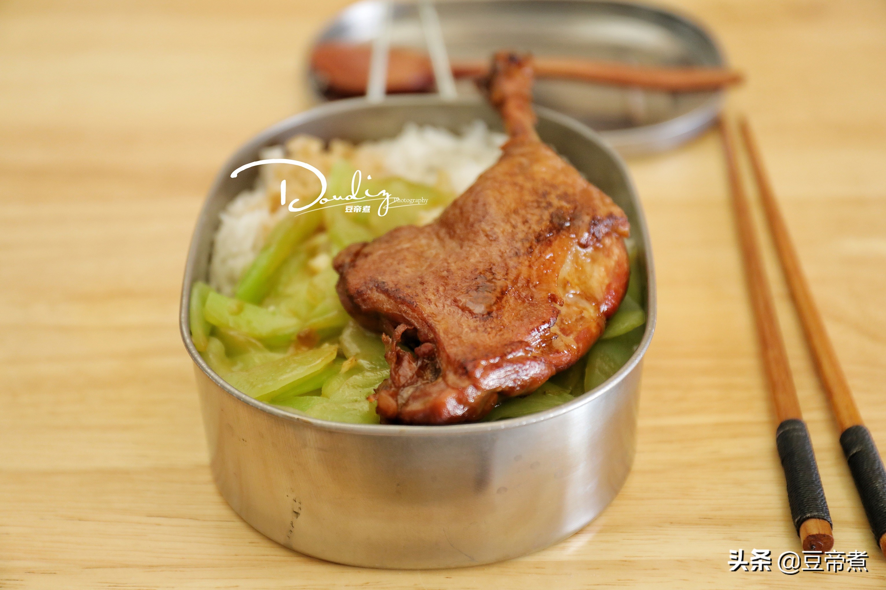 八十年代特色老盒饭,八零年代铁饭盒便当