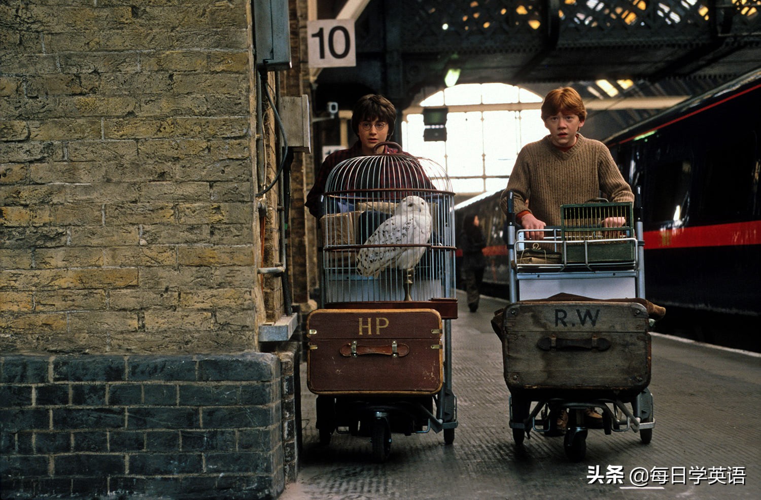 火车站是stop还是station,station和stop火车站的区别