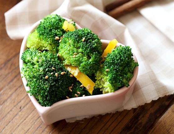 喝红酒牙齿染色怎么办,喝红酒牙齿会变黑怎么处理