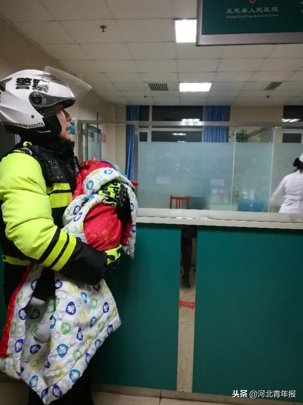 一幼童咬舌送医,一岁小孩咬到舌头了出血了怎么办