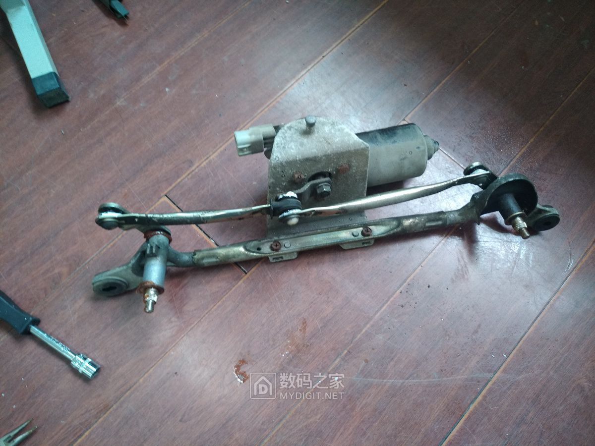 长城c30雨刮器维修视频,长城c30雨刷连杆怎么修