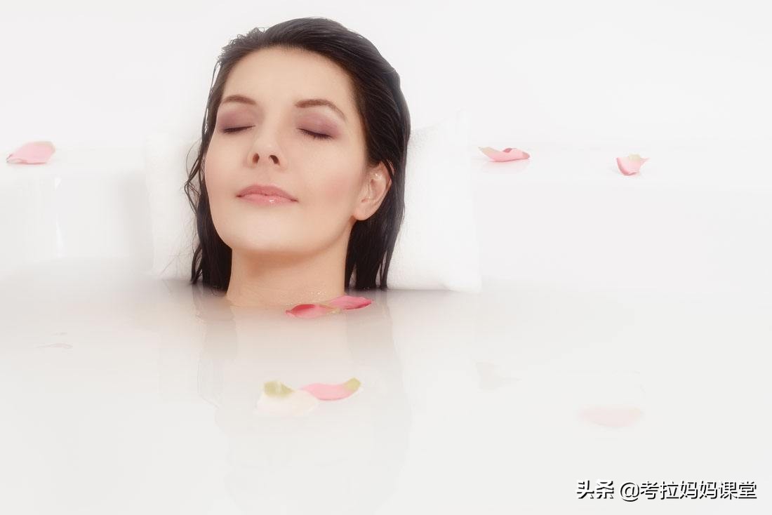 送35岁女人什么礼物容易记住你,撩女生的礼物