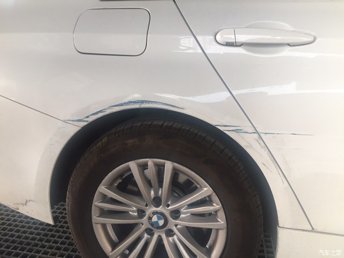 车不知道被谁刮报警流程,车停在小区里被刮了人跑了怎么办