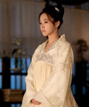 断筋瘦腿、断骨增高、精灵耳……女孩，请停止排队自残