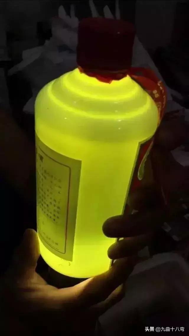 春节购酒注意事项：无孔不入，茅台造假术，你见过吗