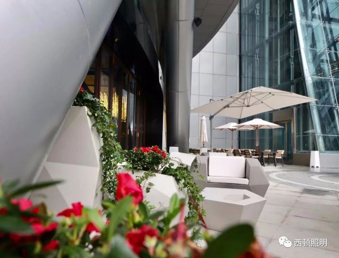 西顿灯光案例-生前必去20家酒店之-上海佘山世茂洲际酒店（深坑）