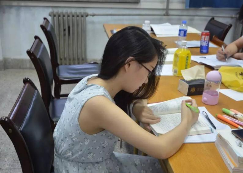 研究生毕业后和本科生差距大吗,准研究生告诉你学硕和专硕的区别