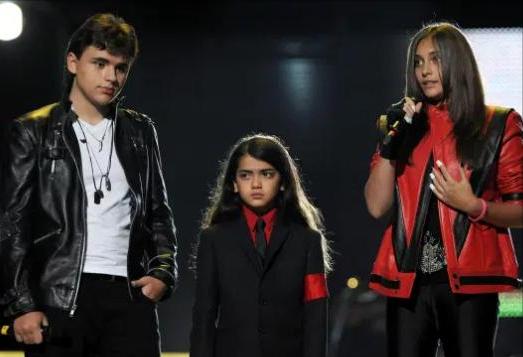 迈克尔杰克逊死后他的孩子去哪了,迈克尔杰克逊去世后三个孩子现状