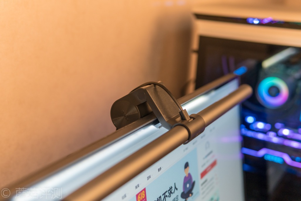 明基screenbar屏幕挂灯效果,明基显示器屏幕挂灯