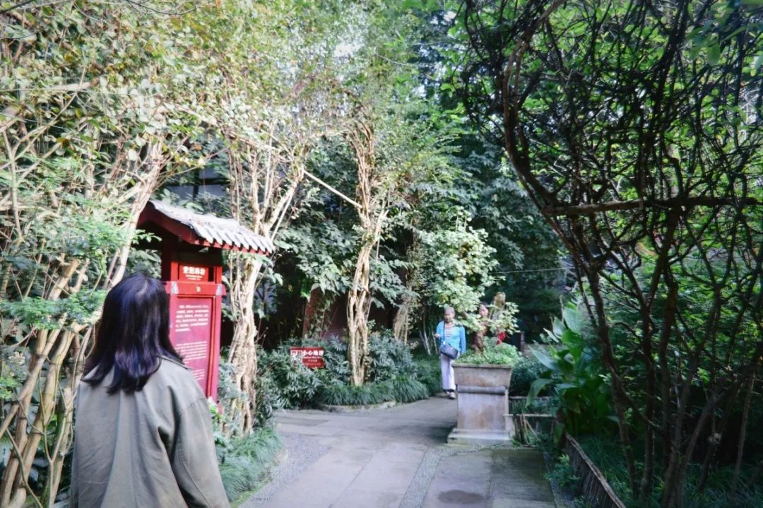 张杰老家在成都新都区新繁镇哪里,新都离新繁多少公里