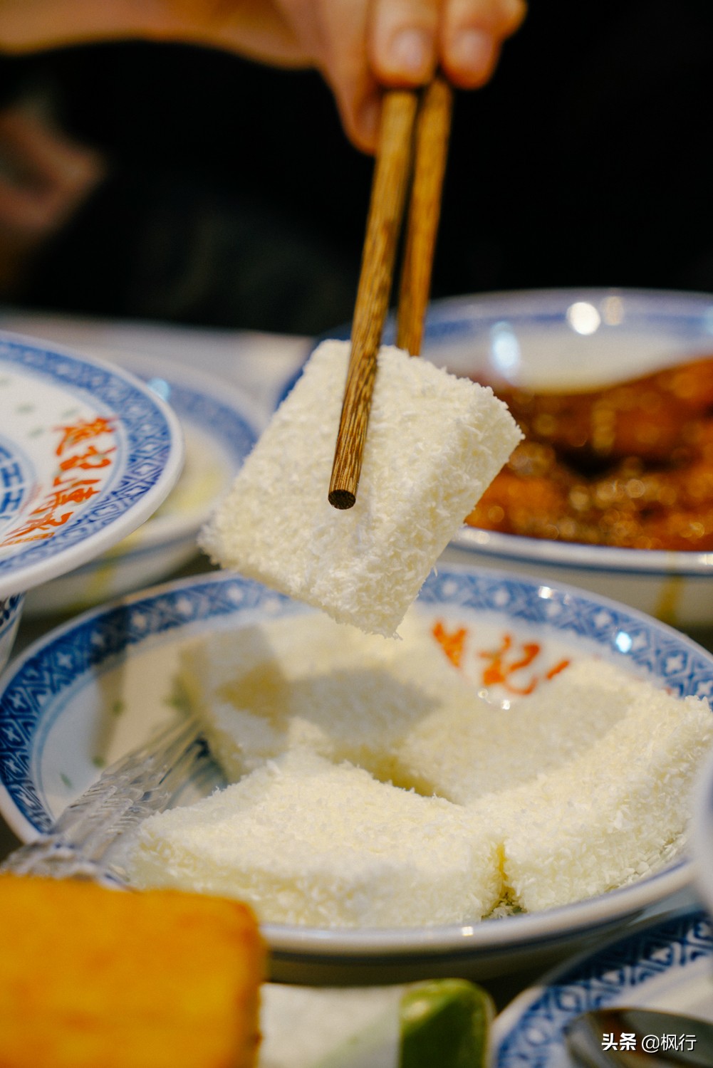 广东暖胃小甜品嫩滑爽口姜汁撞奶,姜撞奶美食推荐卡