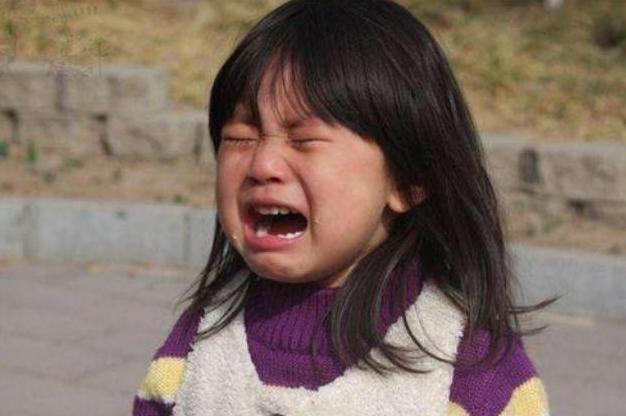 “妈妈,有人打我,怎么办?”面对孩子哭诉,高情商妈妈这样回答