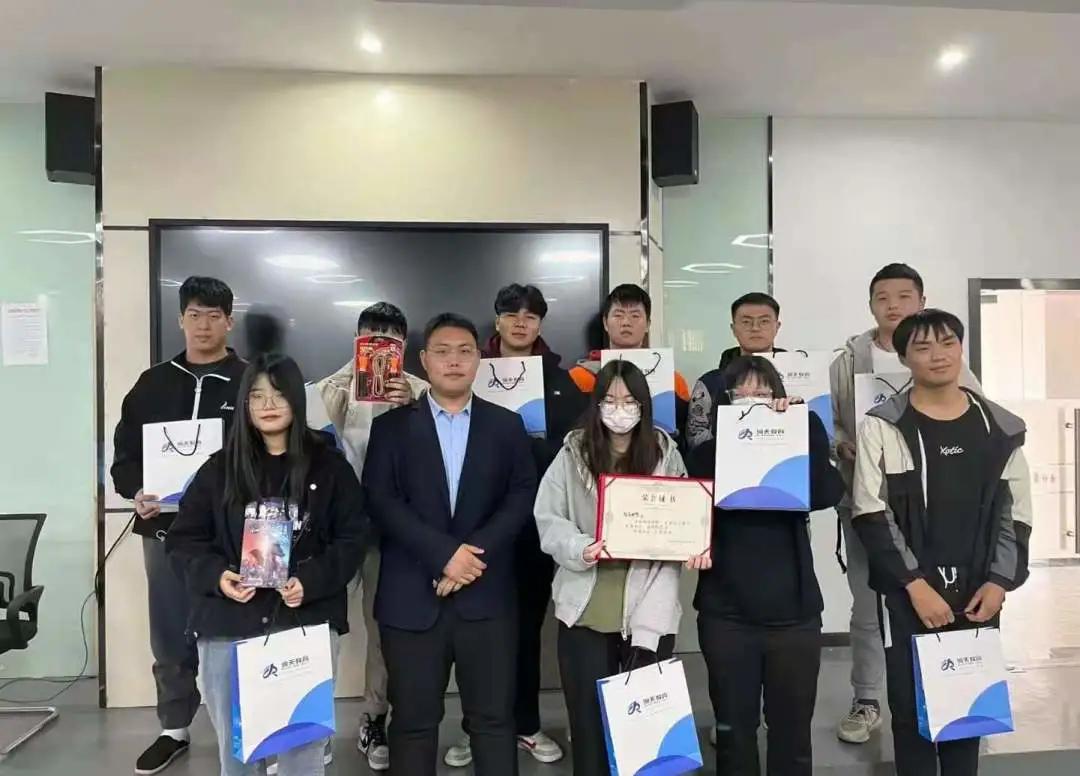 第八届凝心聚力杯拔河比赛信息,凝心聚力绳彩飞扬教职工拔河比赛