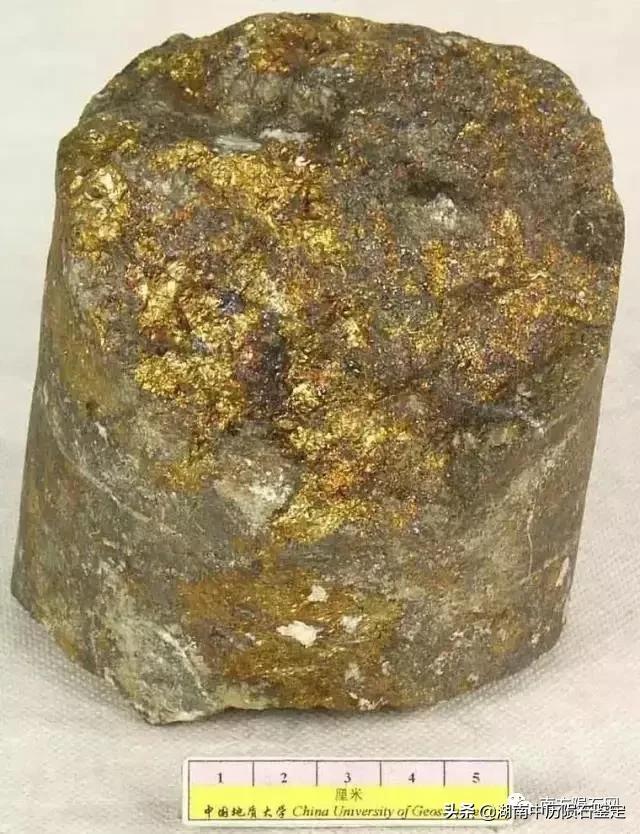 月球陨石与地球矿石的区别,月球陨石和矿石有什么区别