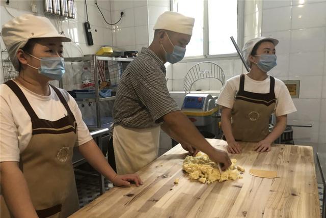 德国夫妇长沙面包店,德国夫妇在中国开面包店