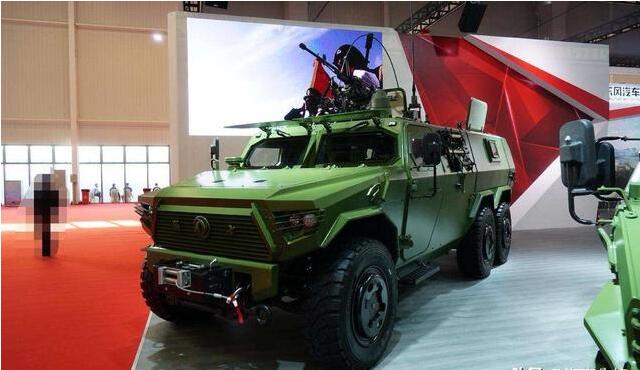 观看美国坦克,美军看中国装甲车