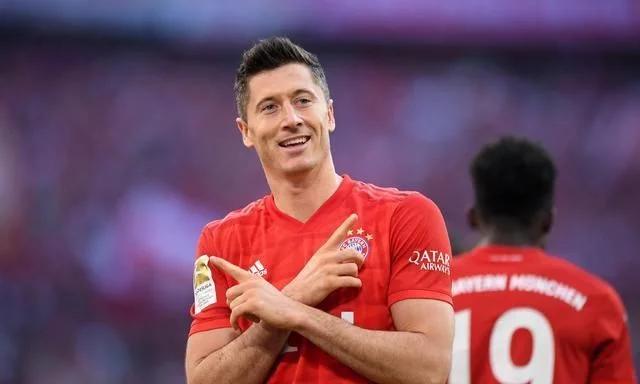 莱万世界最佳球员,排名第一莱万