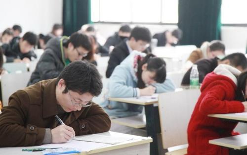 研究生选调生一年收入多少,研究生毕业月薪5000