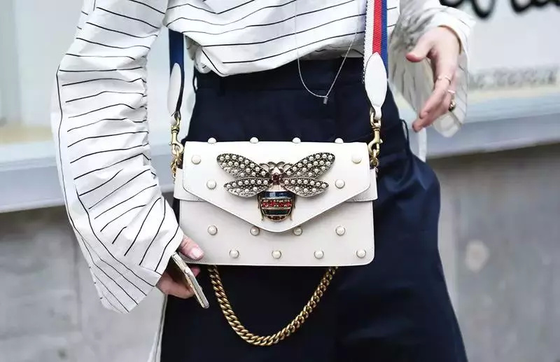 性价比高的大牌包包推荐,花几万买大牌包包到底值吗