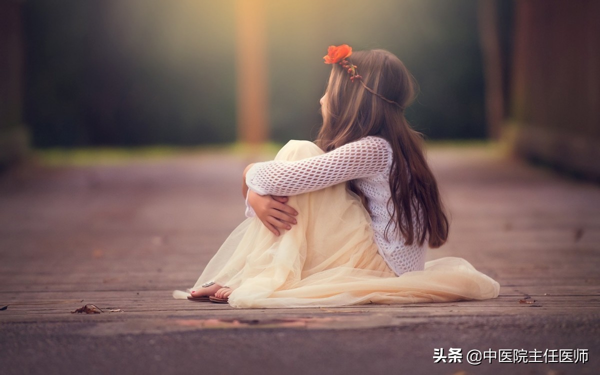 过敏性鼻炎用生理盐水冲洗怎么洗,鼻炎生理盐水洗鼻子正确教学视频