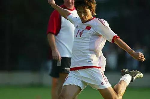 缇庡浗瓒崇悆鍙玣ootball杩樻槸soccer,瓒崇悆鑻辫soccer涓巉ootball鍖哄埆