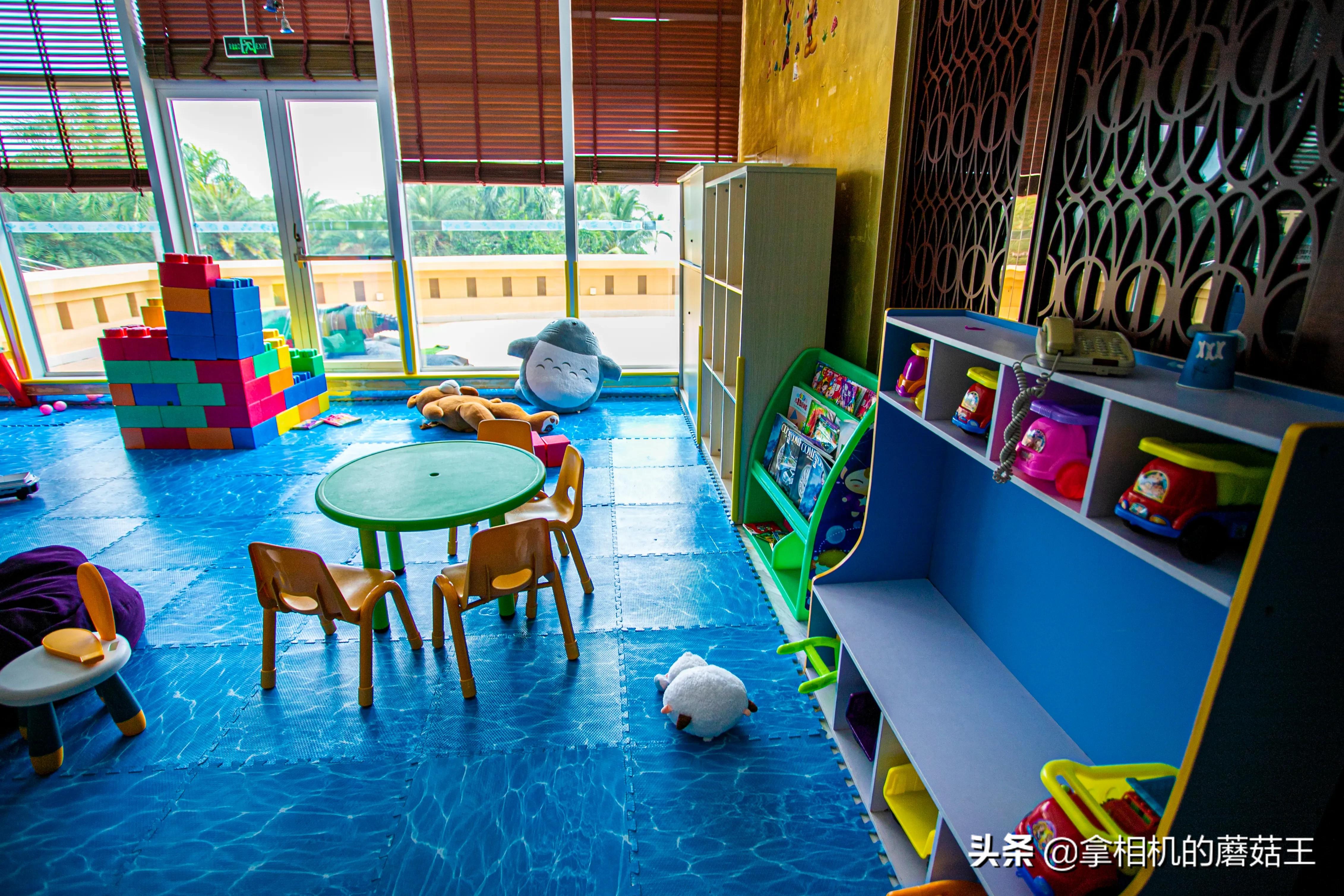 三亚住一个月的海景酒店,三亚比较好的海景酒店