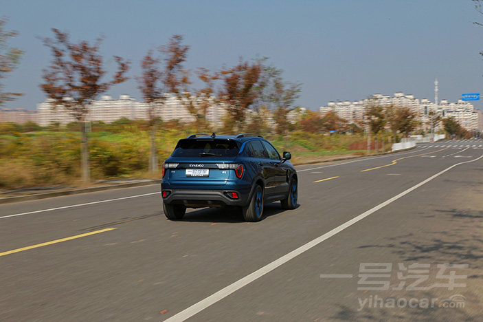 领克01试驾大飙车,领克01四驱halo试驾视频