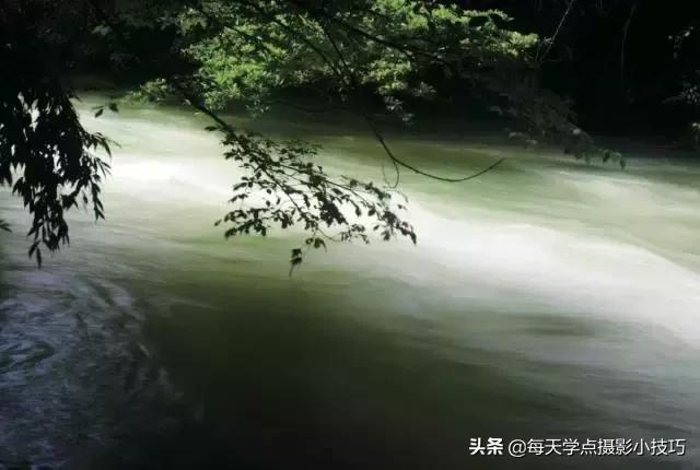 拍照如何拍出模糊感,拍照模糊的技巧