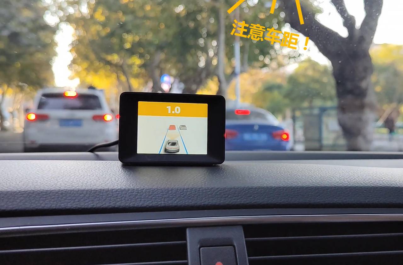 还有这等好事？花行车记录仪的钱体验豪车标配的高级驾驶辅助