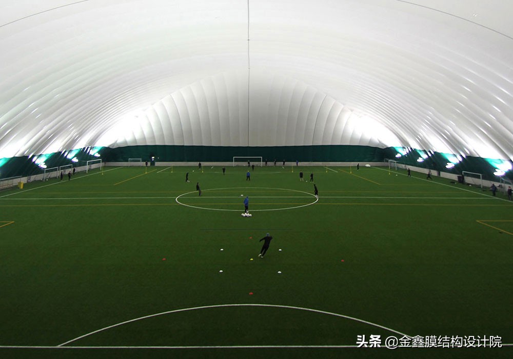 李铁为什么用防守阵型,李铁教练创造历史