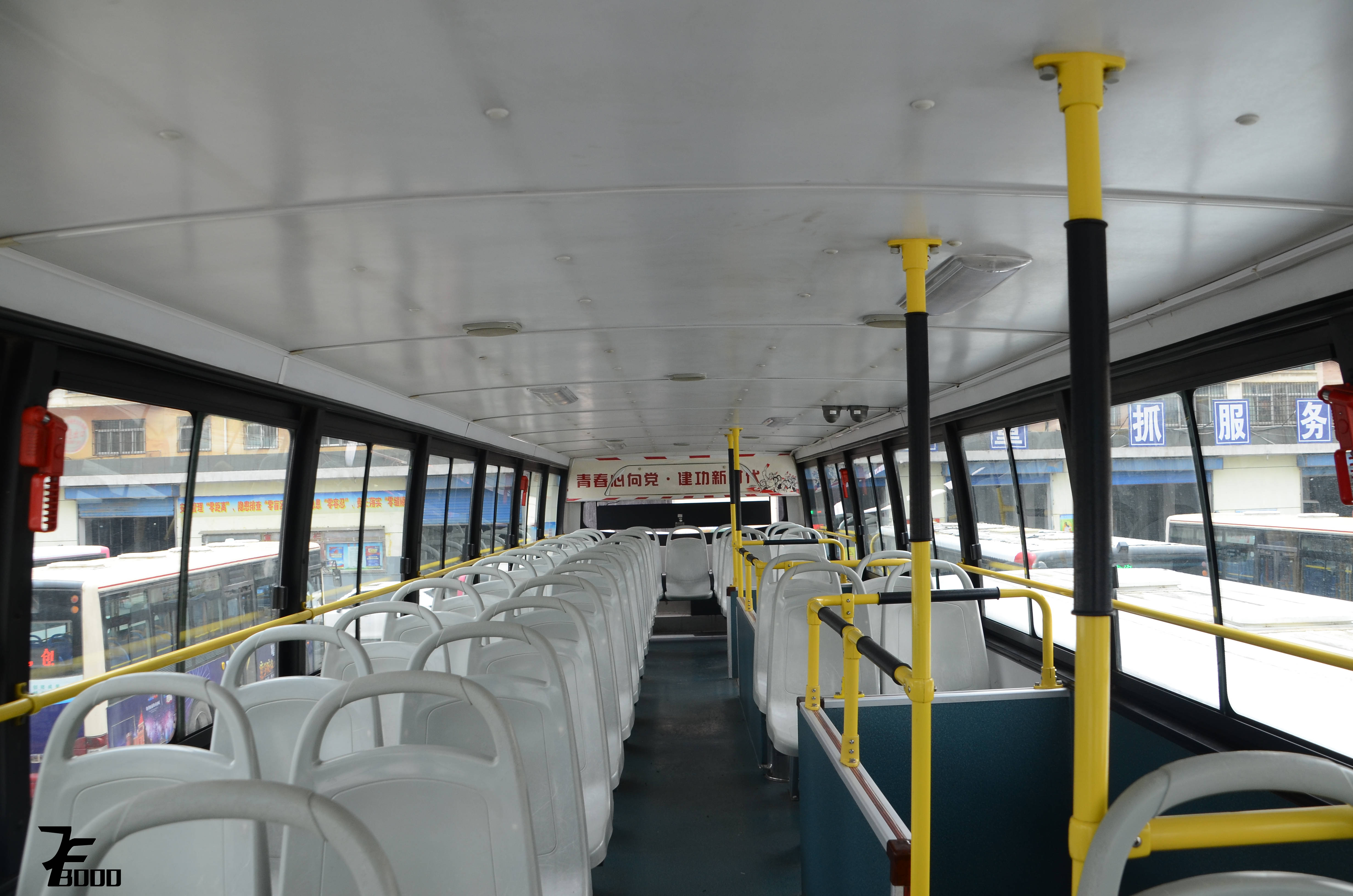 机房的渣评21西宁公交亚星JS6111SHCJ