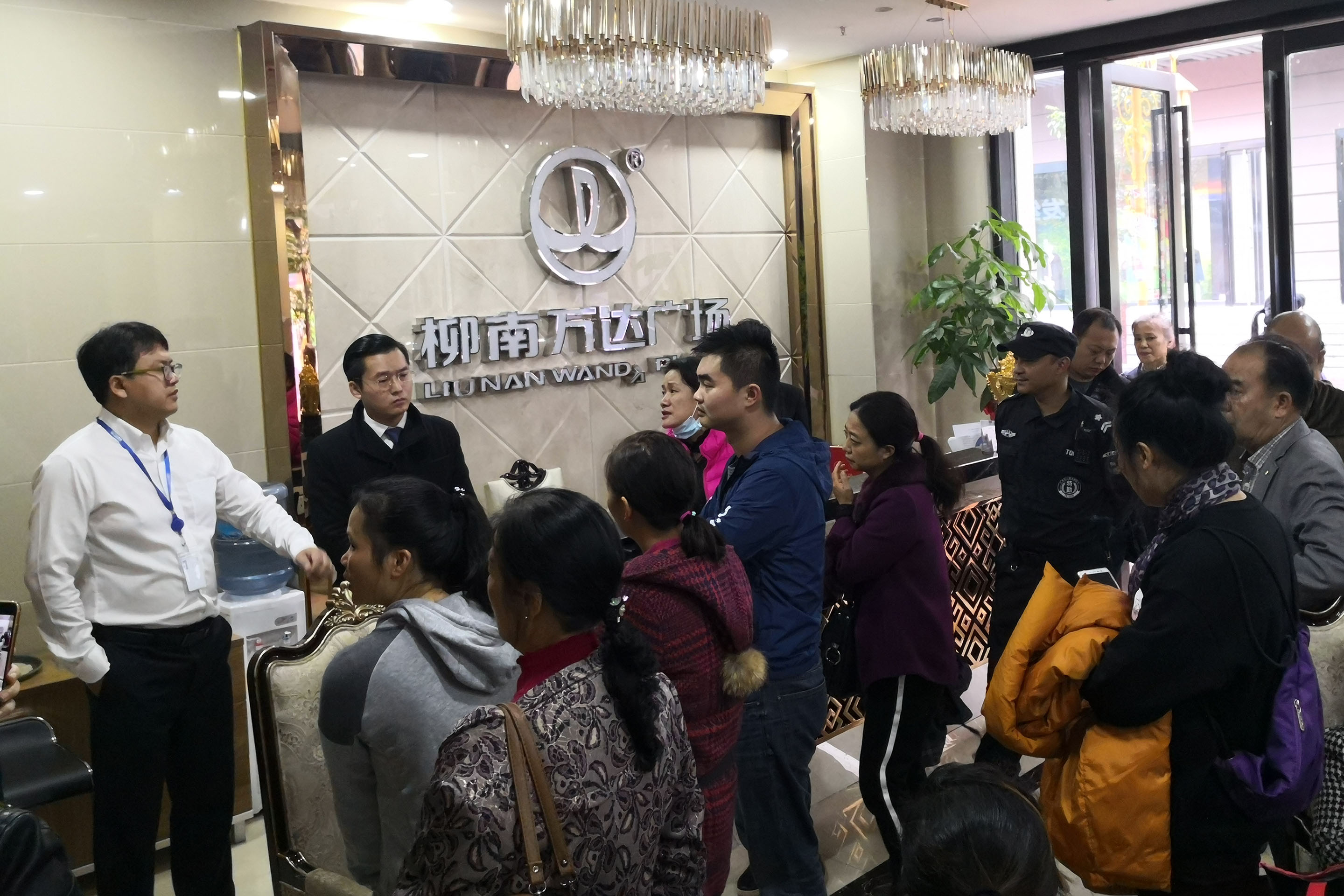 柳南万达200多户业主遭遇烦心事买了“带租约”公寓却收不到租金