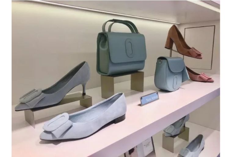 女鞋达芙妮困局难解,达芙妮集团女鞋品牌