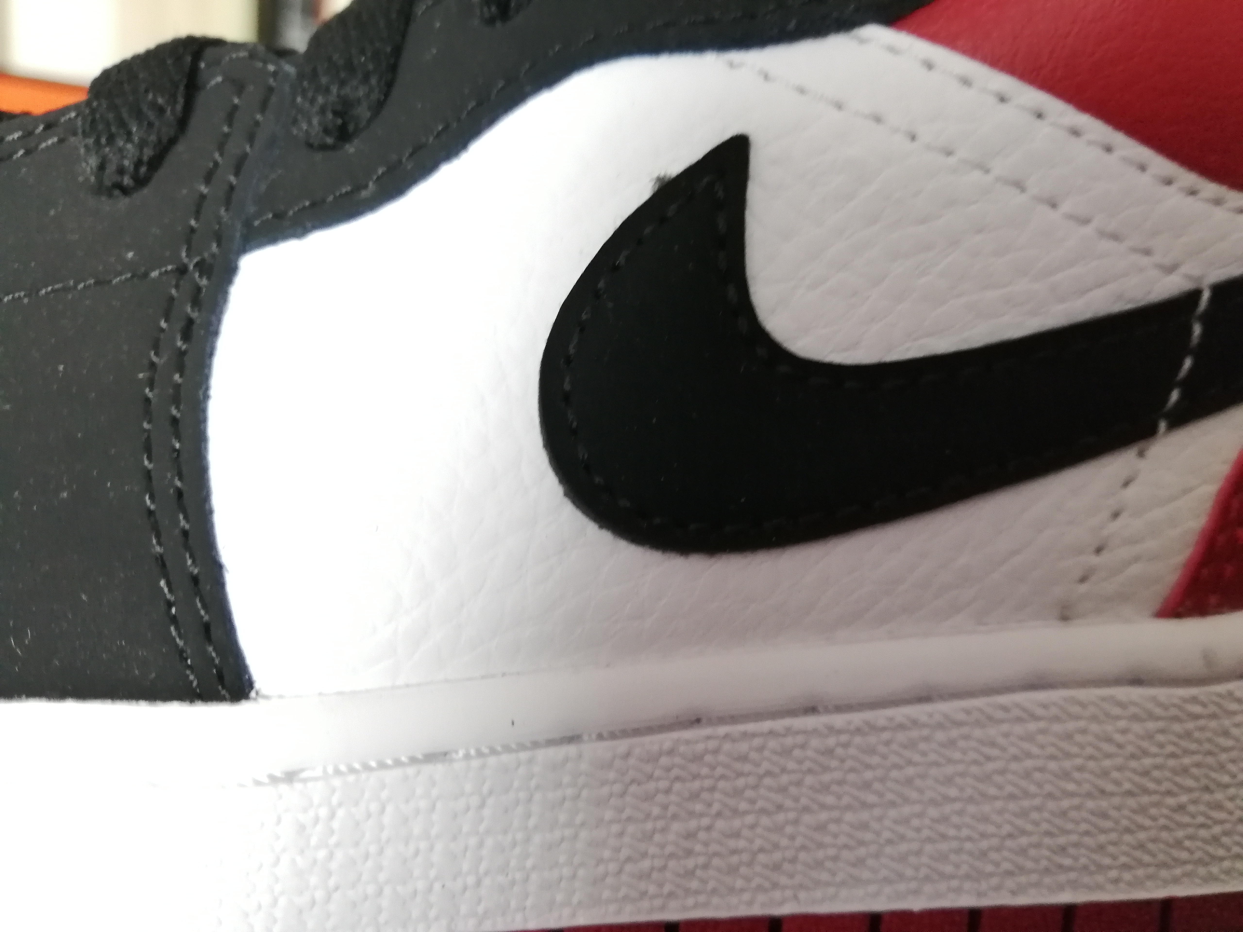 aj1黑脚趾和普通的有什么差别,airjordanaj1low低帮黑紫脚趾