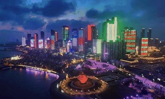 好紧张马上要和喜欢的人表白了,对已婚女人表白她很紧张