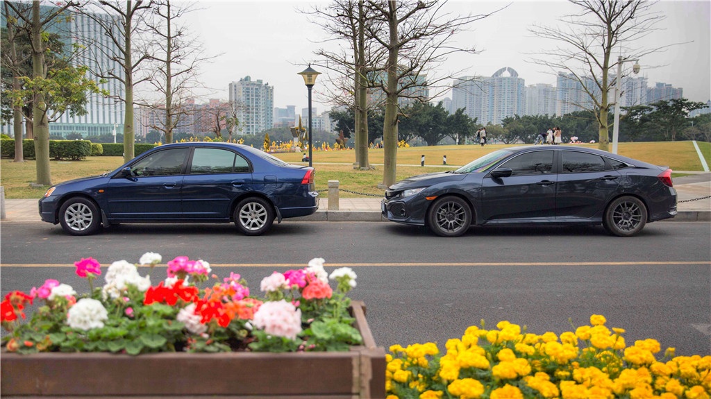 本田思域最畅销的一款,售价12万的本田思域