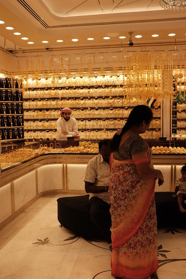 迪拜是人人都是土豪吗,迪拜全都是土豪吗