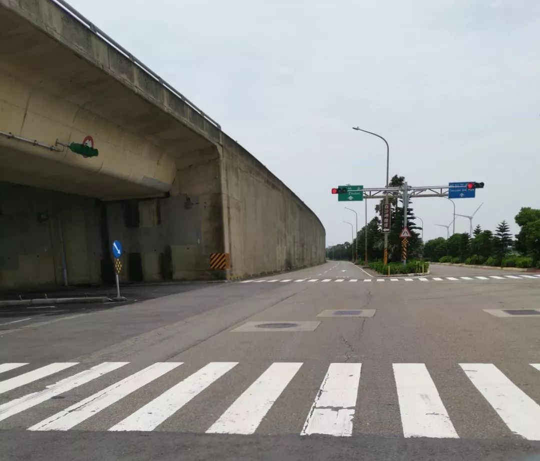 骑着小踏板去越野,骑着小踏板去兜风