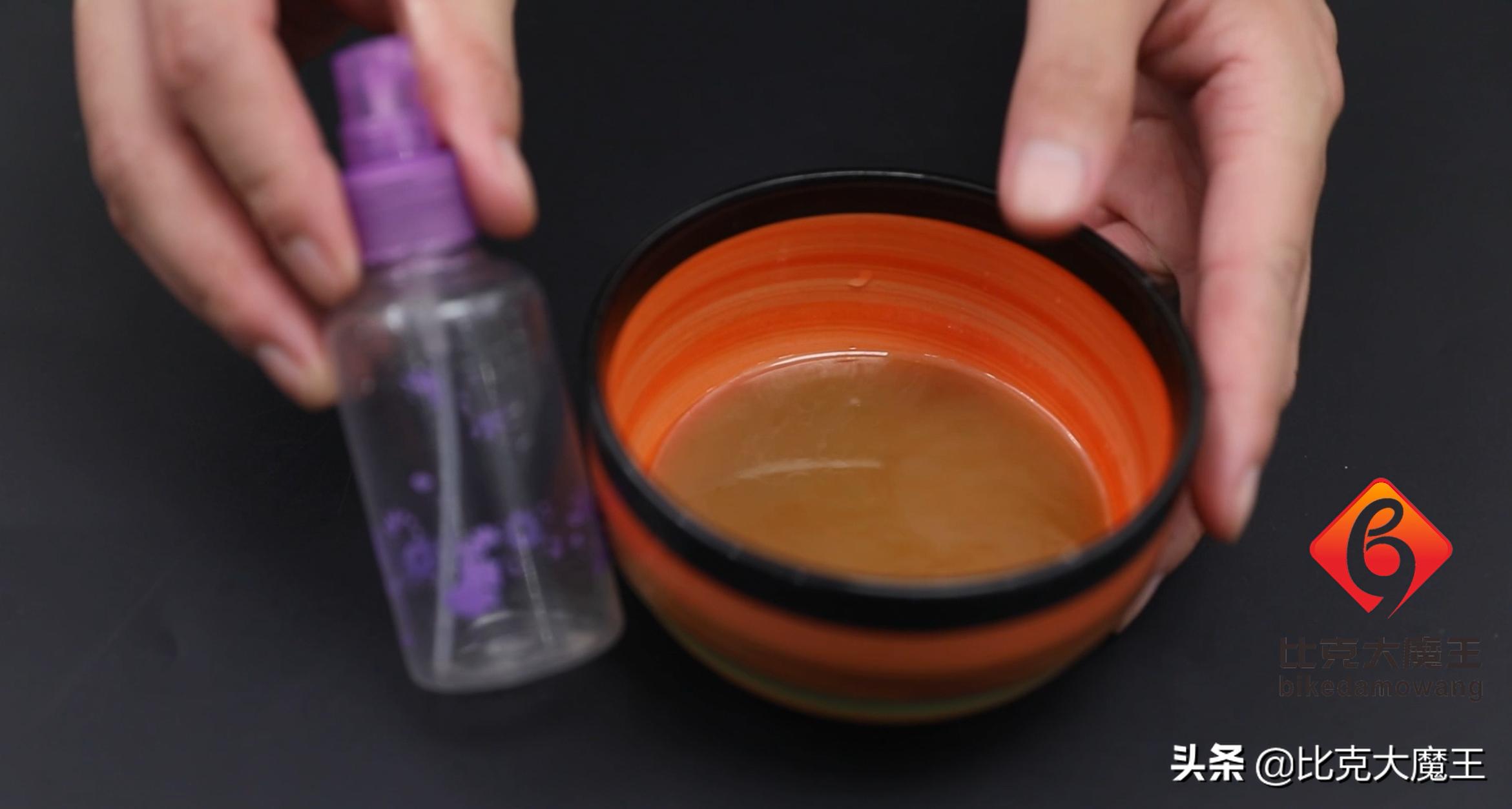 洗澡间的玻璃水垢怎么清洗,浴室玻璃水垢擦不掉怎么办