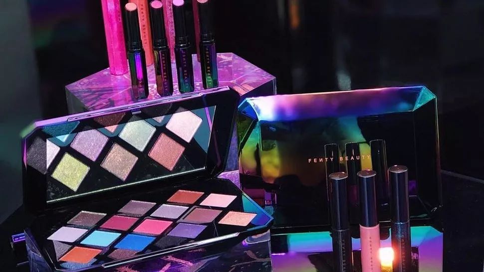 从歌坛天后到美妆老板，我只服蕾哈娜！FentyBeautybyRihanna