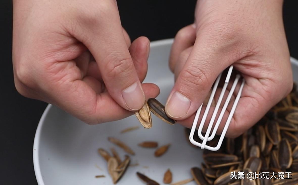 生活小妙招剥瓜子神器,快速剥瓜子皮方便方法