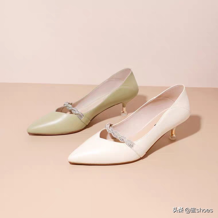 百丽新款女鞋绿色,百丽国货时尚女鞋