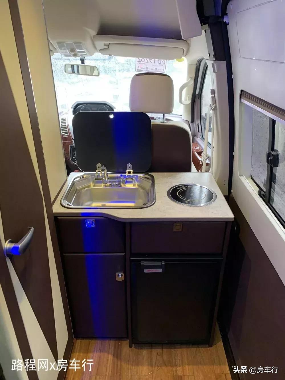 房车大全20-30万的c型房车限量版,房车价格30万元空间大全新自动挡