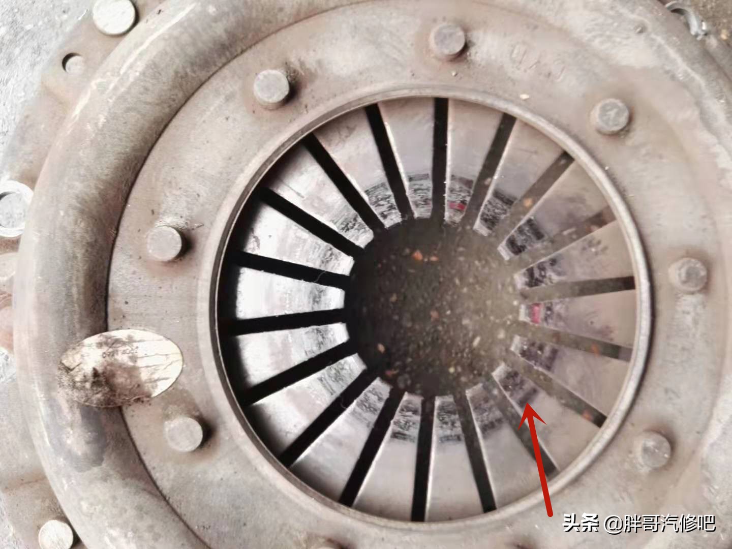 东风小康换离合器片维修视频,东风小康离合器一直响